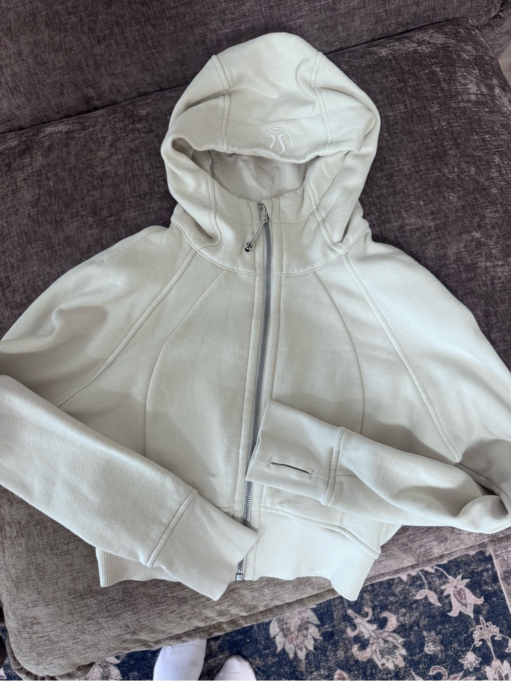 Lululemon Women's cropped scuba Hooded Zip Jacket